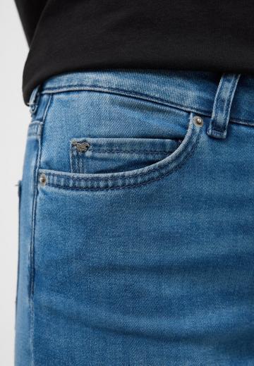 Прямые джинсы