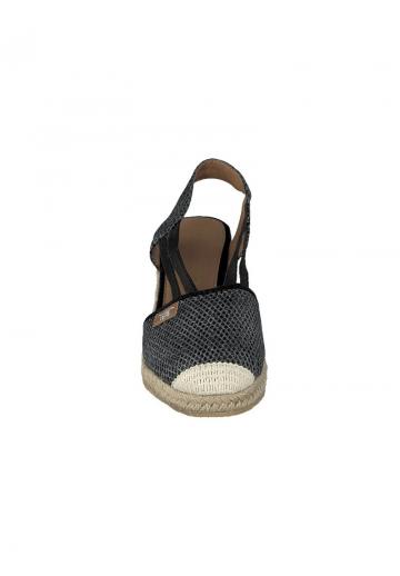 Босоножки на танкетке