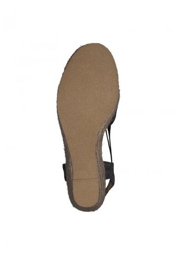 Босоножки на танкетке