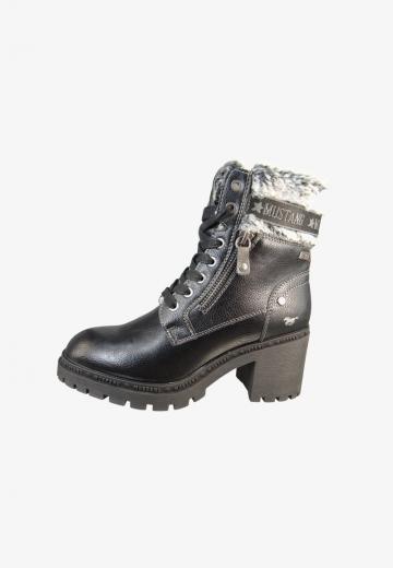 Зимние ботинки