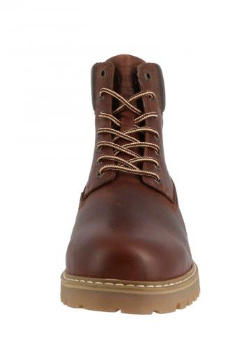 Ботинки на шнуровке