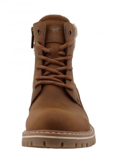 Ботинки на шнуровке