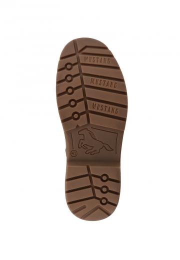 Ботинки на шнуровке