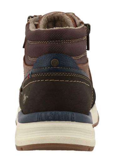 Ботинки на шнуровке