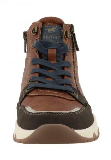 Ботинки на шнуровке