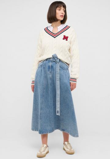 Пуловер с вырезом V