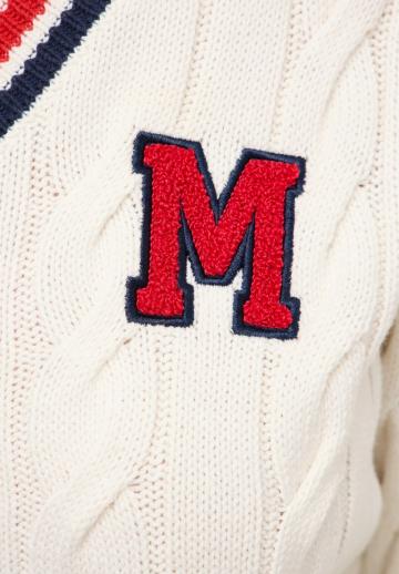 Пуловер с вырезом V