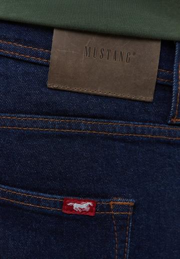 Узкие джинсы