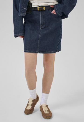 Юбка с накладными карманами