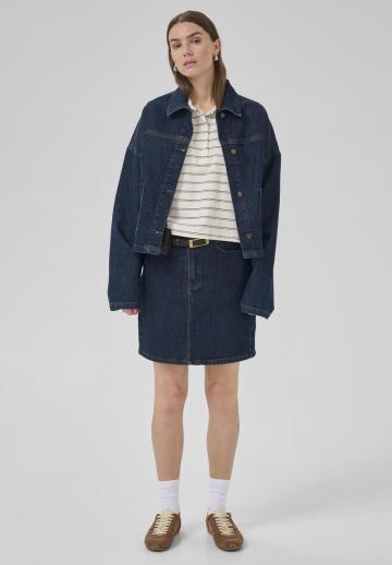 Юбка с накладными карманами