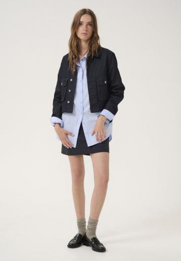 Куртка с накладнымит карманами