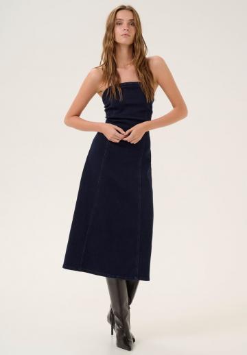 Платье без бретелек