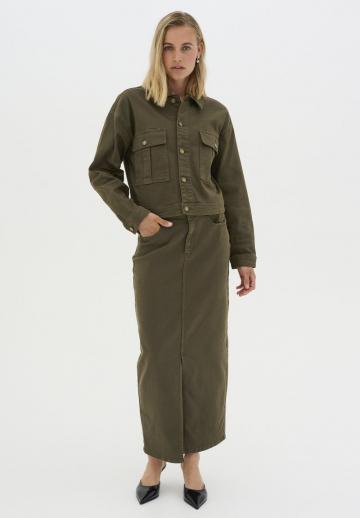 Куртка с накладнымит карманами