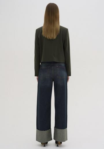 Блейзер с накладными карманами