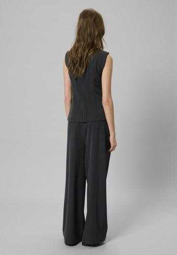 Джинсовая жилетка