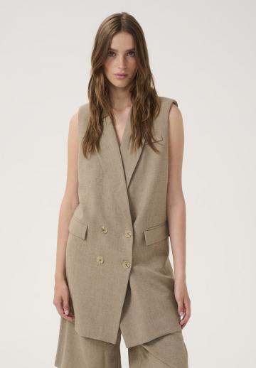 Длинный жилет