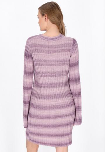 Вязаное платье