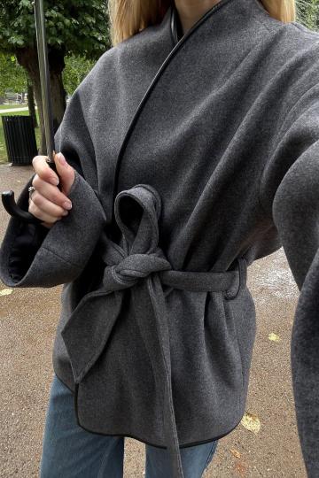 Короткое пальто