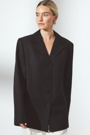 Короткое пальто