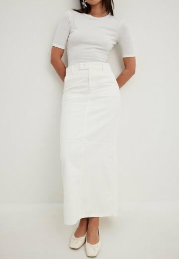 Юбка с накладными карманами