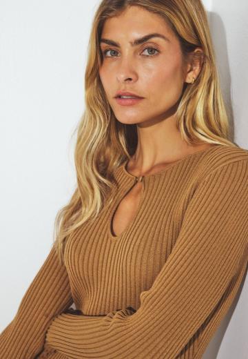 Вязаное платье