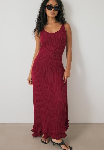 Вязаное платье