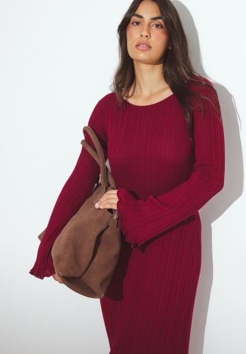 Вязаное платье