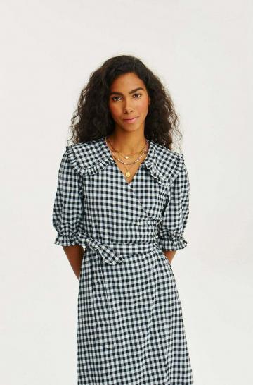 Платье футляр