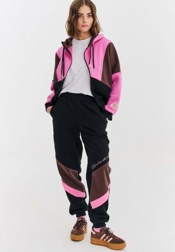 Спортивные штаны