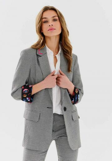 Короткое пальто