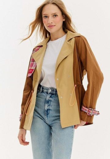 Короткое пальто