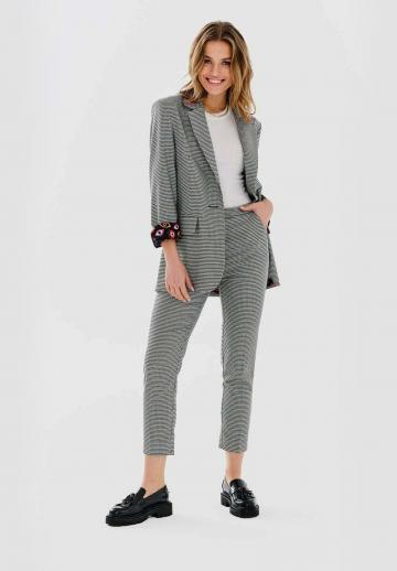 Узкие брюки