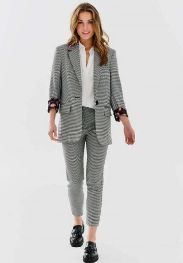 Узкие брюки