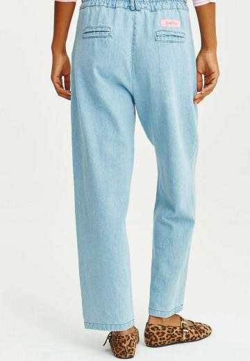 Свободные джинсы