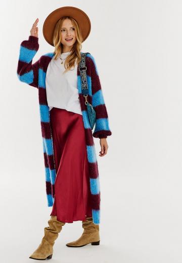 Длинный жилет