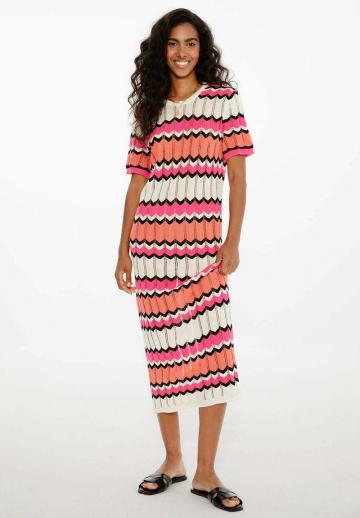 Вязаное платье