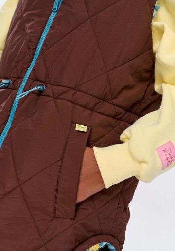 Длинный жилет