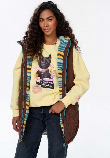 Длинный жилет