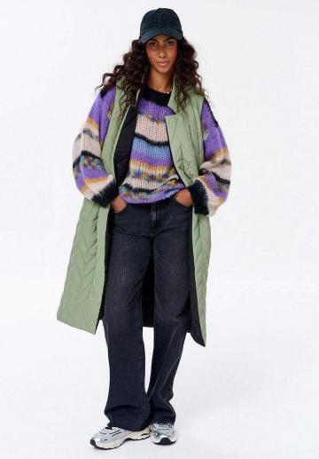 Длинный жилет