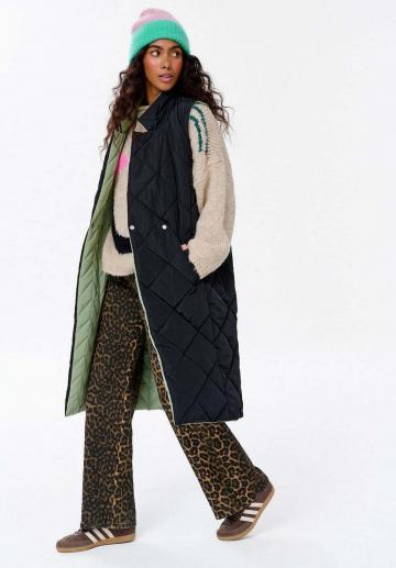 Длинный жилет