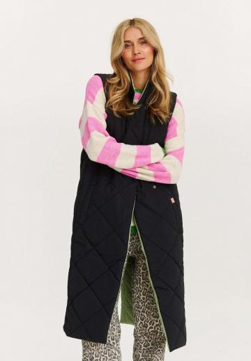 Длинный жилет