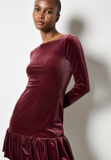 Короткое платье