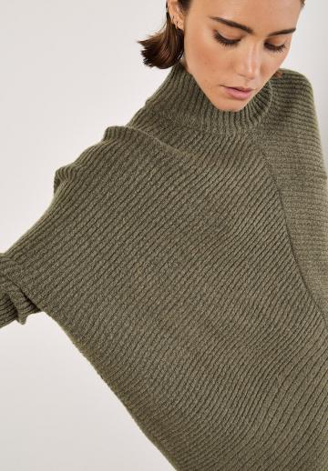 Длинный пуловер