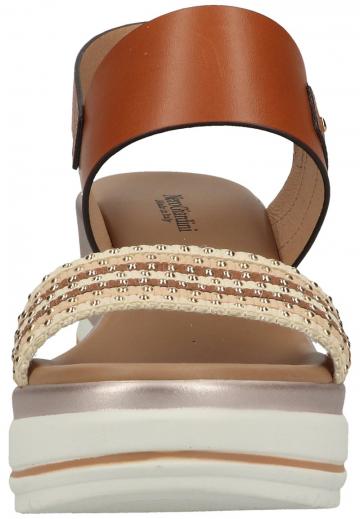 Босоножки на танкетке