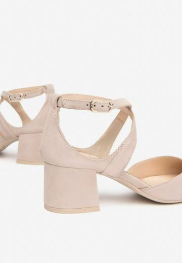 Туфли с ремешком