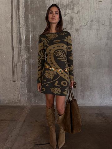 Вязаное платье