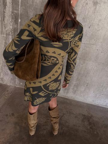 Вязаное платье