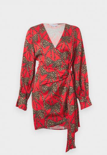 Короткое платье