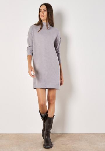 Вязаное платье