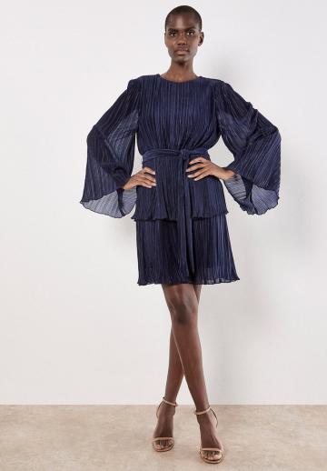 Короткое платье